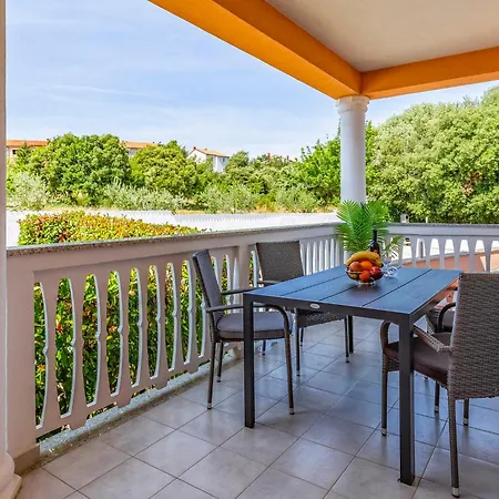 Apartman Rok 8 By Interhome Póla