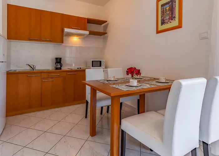 Rok 8 By Interhome * 普拉