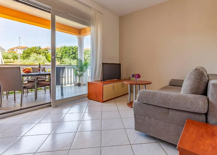 Rok 8 By Interhome Apartment Pula