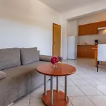 Apartment Rok 8 By Interhome *